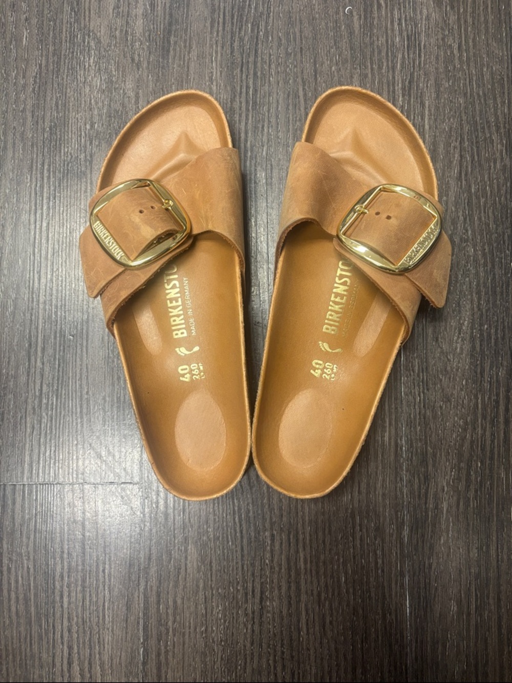 Birkenstock Single Strap Slide Sandal in Tan with Gold Buckle Size 40